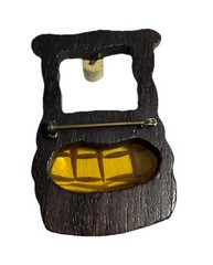 VTG Wishing Well Brooch Hand Carved Solid Wood With Hanging Bucket lucite Bricks