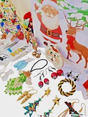 VTG Mixed JEWELRY LOT Everyday + Christmas Retro Earrings Brooches Pins Bracelet