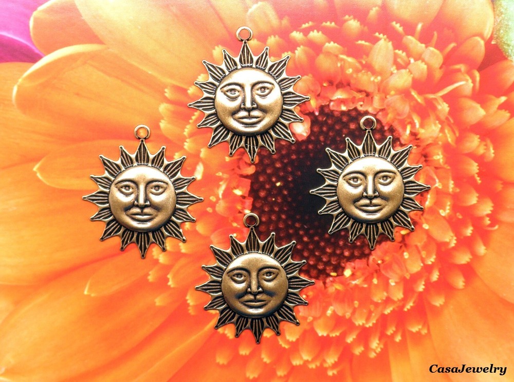 #0237 ANTIQUED GOLD SUNBURST W/TOP HANG RING -4 Pcs
