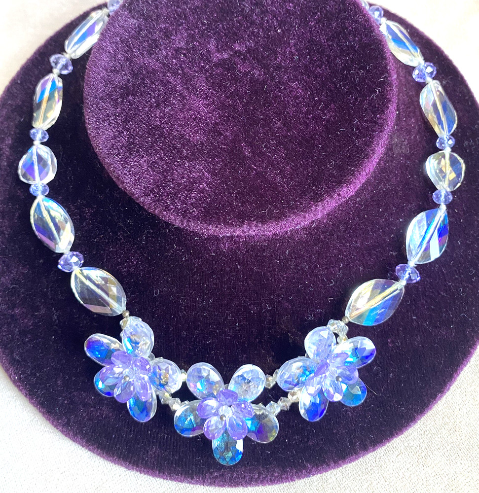 GLOWING Glass Crystal Flower 19″ Necklace BOREALIS & LAVENDER GREAT FOR WEDDING