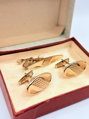 Vintage Swank Mid-Century Gold-tone Cufflinks and Tie Bar Set in Orininal Box