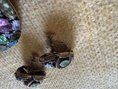 Vintage Hollycraft Signed Pastel 1955 GORGEOUS Brooch & Screw Back Earring Set