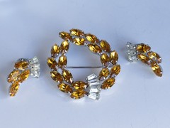 b david signed vintage amber rhinestone brooch and earrings set original box