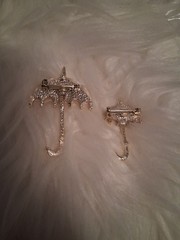 VINTAGE ABALONE SHELL UMBRELLA BROOCHES (SET OF 2)