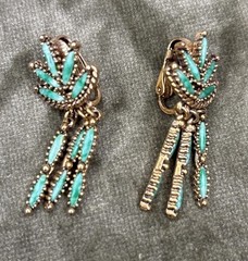 Vintage Celebrity Earrings Green And Gold Dangle Clip On