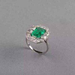 14k White Gold Finish Art Deco Style Lab Created Diamond & Emerald Wedding Ring