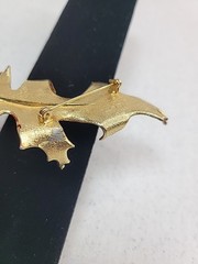 Large Goldtone Enamel Leaf Brooch Pin 3.5 Inches Long