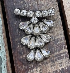 Vintage Rhinestone Waterfall Brooch Bar Top Silver Tone (c1950s)