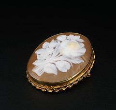 Vintage 14k Cameo Pendant Brooch Rose Floral Yellow Gold 1.7″ Carved Shell OG595