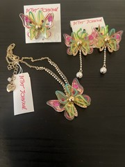 Betsey Johnson Acrylic Butterfly Necklace Earrings and Ring Set-G3