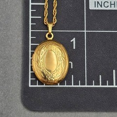 Vintage Hallmark Cards Locket Pendant Necklace 18″ Gold Tone Rope Chain