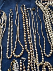59 VINTAGE PEARL JEWELRY NECKLACES LUMINESS JAPAN AKOYA RMN MARVELLA SOME REAL