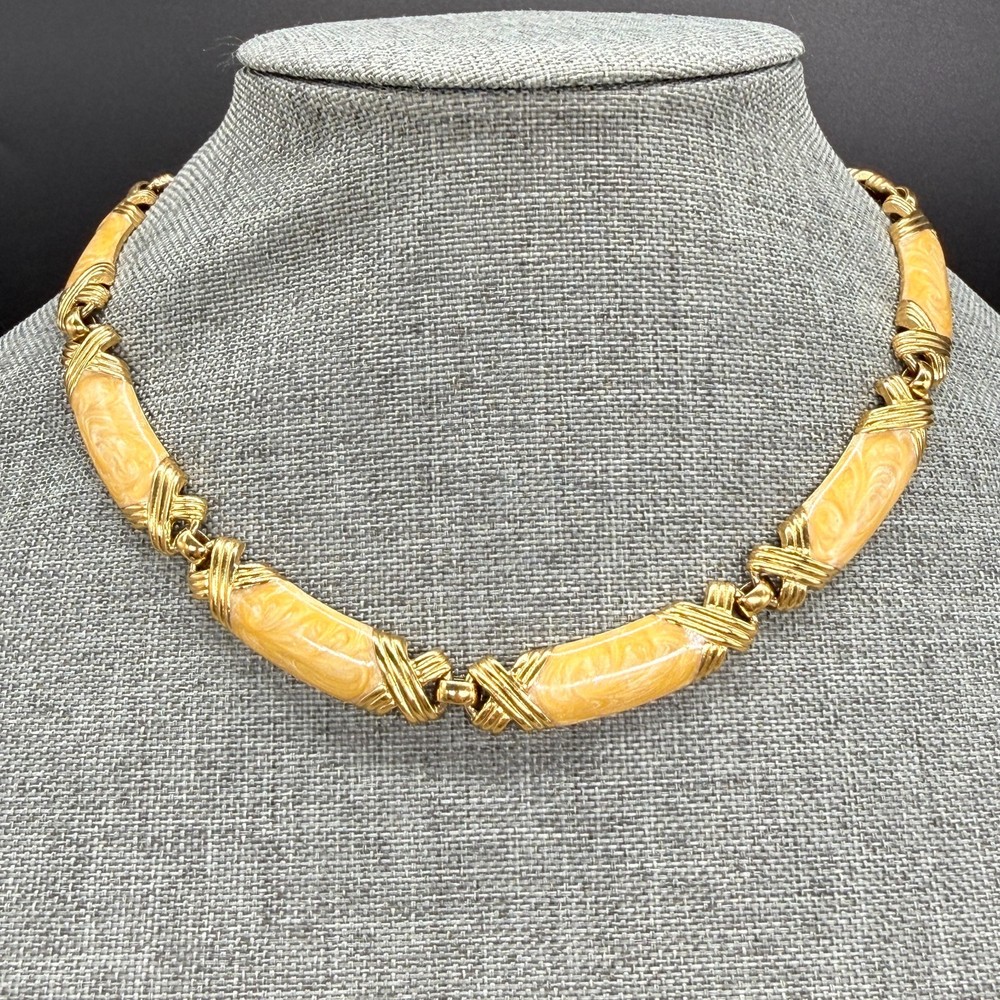 Vintage Monet Necklace Peach Swirl Enamel Gold Tone Xs 17 Inches