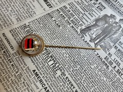 Antique 15k Reverse Painted “Florence” Reverse Painted Essex Crystal Stick Pin