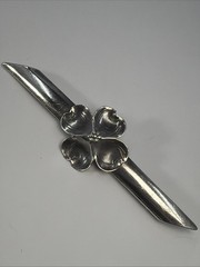 Vintage Stuart Nye Sterling Silver Dogwood Flower Bar Pin 4.5g 2 7/8 Inch Length