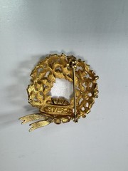 Vero Christmas Wreath Brooch Red Green Gold Enamel Holiday Bow Pin
