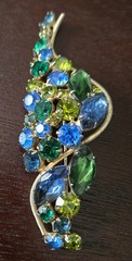 Vintage Blue Green Rhinestone Leaf Brooch Gold Tone Large 3.5″ Statement Pin