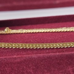 ESTATE Vintage Ferarri 18KT Gold Shield Chain & Bracelet Set in Original Box