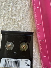 Vtg NAPIER Textured Gold Tone Leaf Wreath Pierced Post Earrings