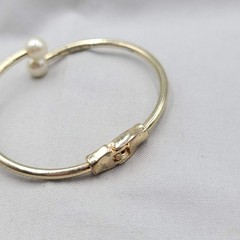 Vintage White Bead Hinged Cuff Bracelet Light Gold tone 6.75 in