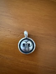 A Horoscope Aries Medallion Pendant sterling silver New 0.5”Diameter 3g