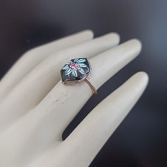 Vintage Persian Black Enamel Ring Flower Middle Eastern Art Mediterranean 7.25