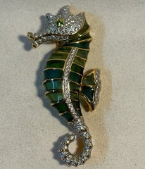 VTG KJL Gold Tone Plique- A – Jour Seahorse Brooch
