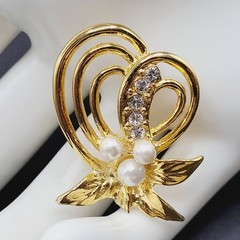 Heart Modernist Abstract Faux Pearl Rhinestone Open Metal Gold Tone Brooch Pin