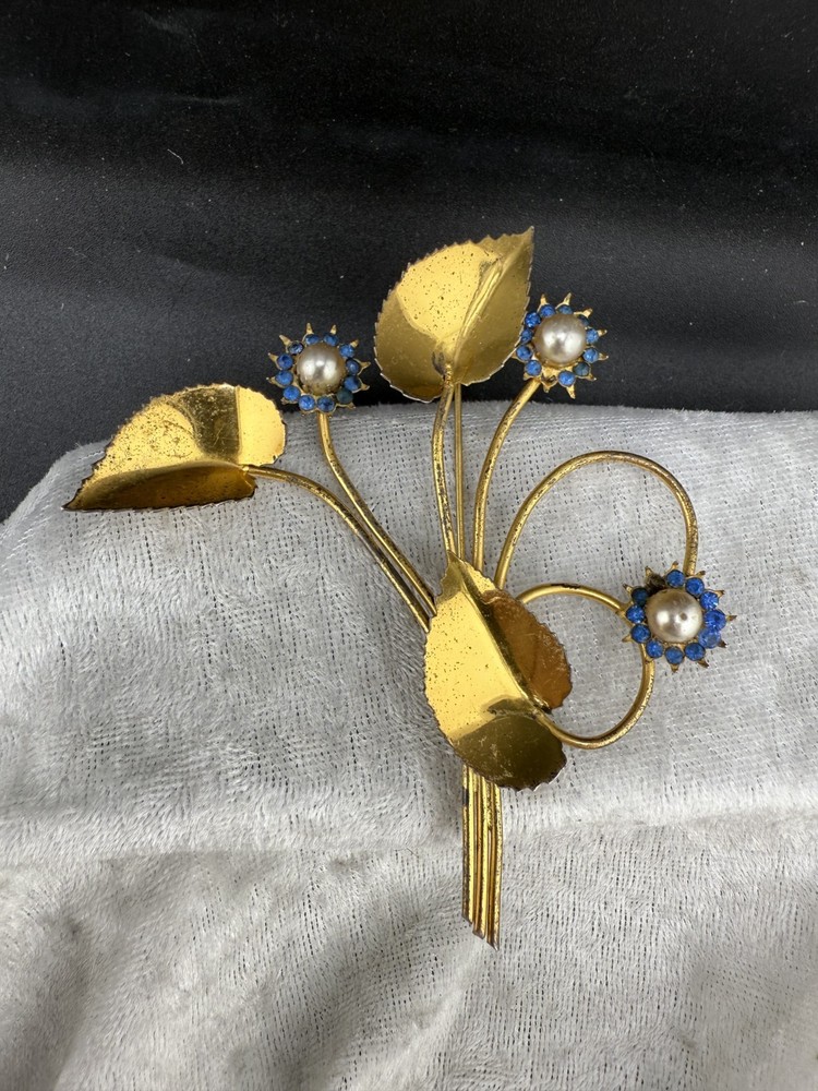 Vintage Faux Pearl Flower Brooch Blue Rhinestone Gold Tone READ