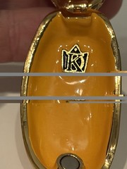 Elegant Vintage Goldtone Jewelry In Art Deco design Container