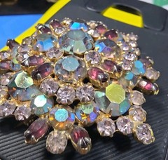 Vintage Juliana Delizza Elster Amethyst Pink Blue Broach Rhinestone Gold Tone