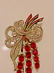 vintage large attributed Coro,reja,jomaz or ? fur pin clip. unsigned