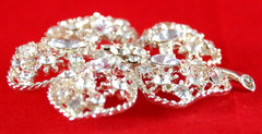 2.5″ VTG REFRACTIVE CLEAR GLASS RHINESTONE & SILVER TONE DAISY FLOWER BROOCH PIN