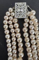 Huge-estate-jewelry-Lot-Faux Pearl- Costume Jewelry Lot A 38 Pieces