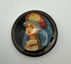 Vintage Russian Black Lacquer Brooch Beautiful Blue Eyed Lady Pin 1.75”