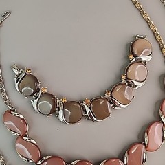 Vintage Thermoset Necklace Bracelet Lot of 3 Brown Gold Tone 17″