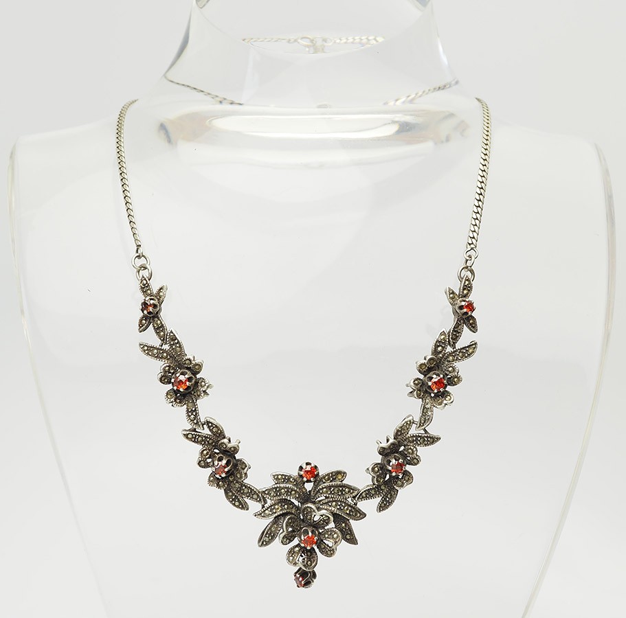 Vintage sterling silver red garnets marcasite ornate floral deco style necklace