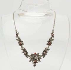 Vintage sterling silver red garnets marcasite ornate floral deco style necklace