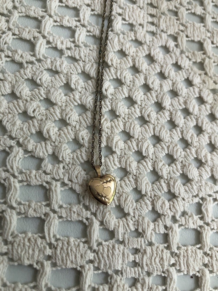 vintage locket 14k gold heart pendant necklace