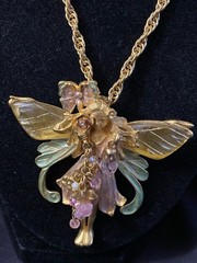 Retired Vintage Kirk’s Folly Primrose The Flower Fairy Charm Necklace Gold Tone