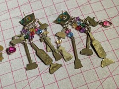 Vtg 80s (2) Watta KCFA Laundry Christmas Santa Earrings Lunch At The Ritz -like