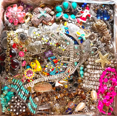 FREE SHIP 5 Pound Lb Unsearched Lot Jewelry VTG New Junk Art Craft Treasure Box