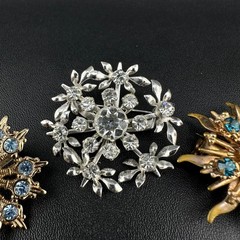 Vintage Rhinestone Brooch Lot Snowflake Star Flower Gold Silver Tone Blue Stones