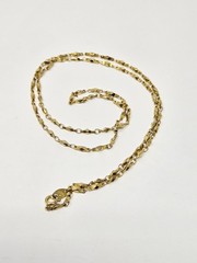 Vintage Trifari Gold Tone Elongated Link Chain Necklace 1980s 1990s