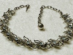 Vintage Mid Century Raised Flower Blue Rhinestone Collar Choker Necklace n908
