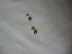 VTG 1970s HANDMADE 6MM MALACHITE BEAD/BALL YELLOW GOLD PLATED STUD EARRINGS