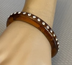 Vintage Clear Torty Amber Lucite Inset Rhinestone Bangle Rare Oval Shape 7″