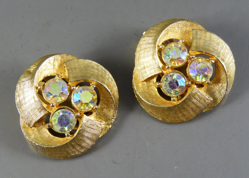 Vintage BRUSHED GOLD TONE Clip-On Stud Earrings CLEAR AB RHINESTONES Spiral Knot
