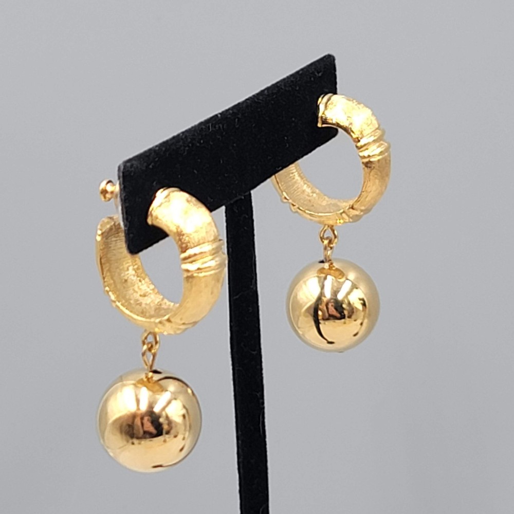 Vintage Monet Textured Hoop Pierced Earrings Gold Plated Dangle Ball 1.5″