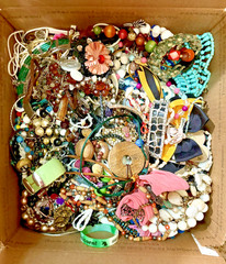 22LBS Modern Vintage Tangled Broken Wearable Craft Repurpose Junk Jewelry Lot
